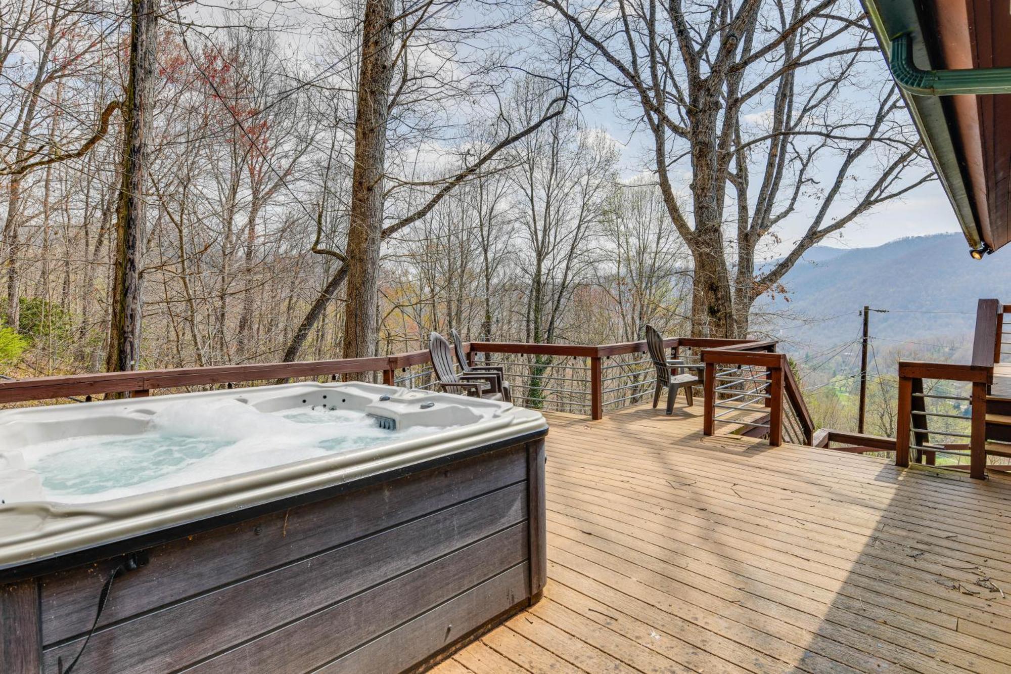 Maggie Valley Gem With Blue Ridge Mtn View And Hot Tub Villa Exterior photo